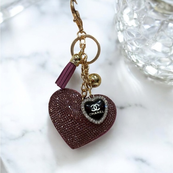 Fashion - CC Heart Keychain - Picture 1 of 2